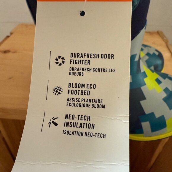 Bogs Toddler Kids Size 5 NEW Indigo Multicolor Digital Camo Print Rain Boots - Picture 13 of 14